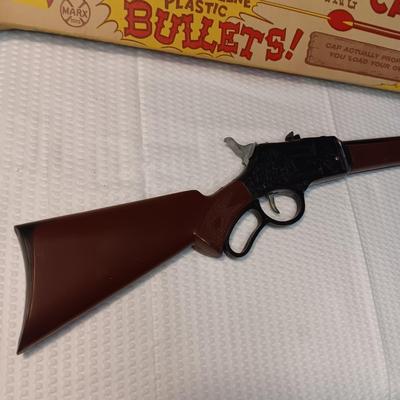 TOY BULLET SHOOTING CAP RIFLE BY MARX