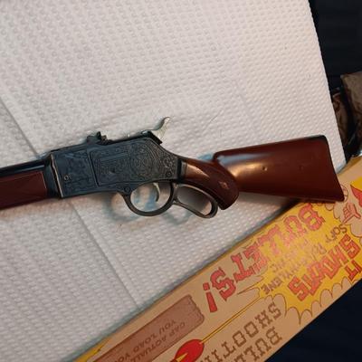 TOY BULLET SHOOTING CAP RIFLE BY MARX