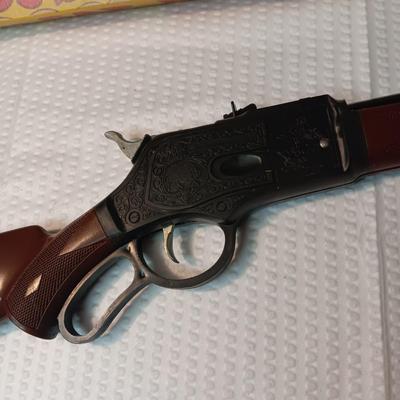 TOY BULLET SHOOTING CAP RIFLE BY MARX