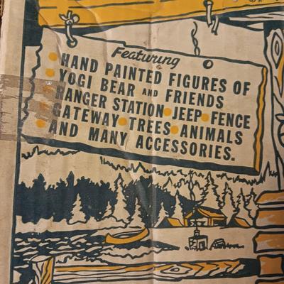 1962 YOGI BEAR JELLYSTONE NATIONAL PARK PLAYSET BY MARX