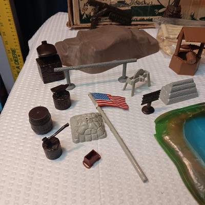 1962 YOGI BEAR JELLYSTONE NATIONAL PARK PLAYSET BY MARX