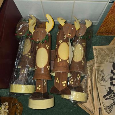 Reindeer decor candle holders