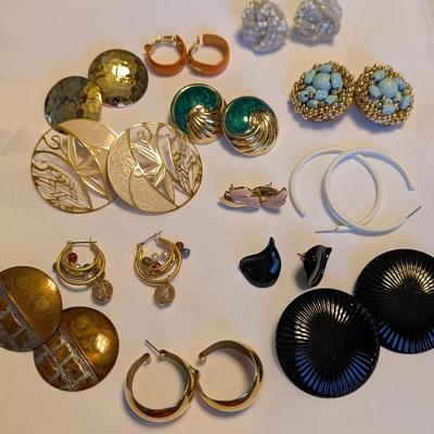 A Mixture of Some Great Jewelry