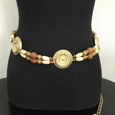 Vintage women’s gold tone chain waist belt