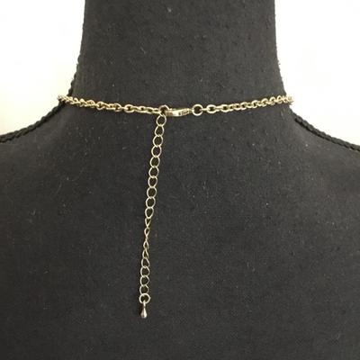 Beautiful vintage, goldtone statement, necklace