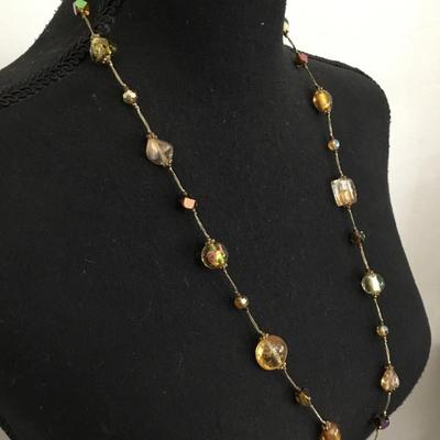 Beautiful vintage, art glass bead necklace
