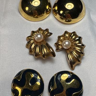 Vintage clip-on earrings
