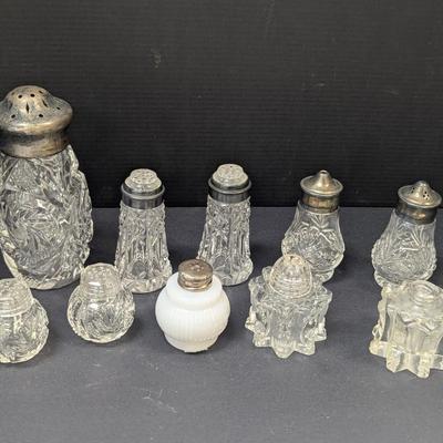 Vintage Salt & Pepper Shakers #8