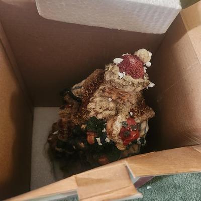 Cedar Creek Collection Santa statue