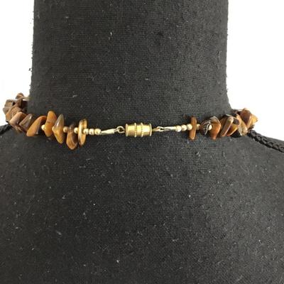 Beautiful, vintage, tigers eye gemstone chip necklace