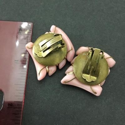 Vintage, pink raspberry glass, western Germany clip on earrings, gold toned