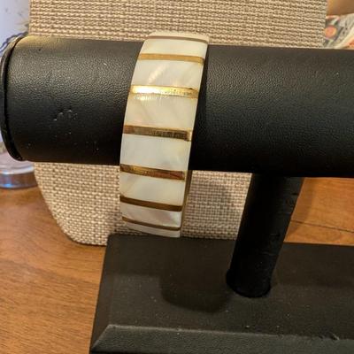Mother of pearl bracelet