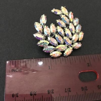 Gorgeous, vintage, Aurora Borealis, crystal brooch, silver toned