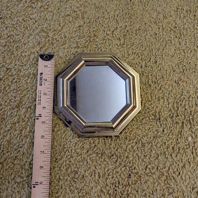 Lot of decorative mirrors