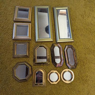Lot of decorative mirrors