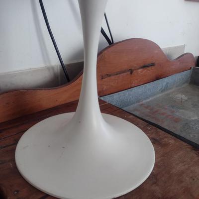 MCM Eero Saarinen Inspired Design Tulip Table 17.5" Choice B