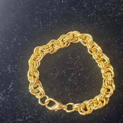 Vintage Gold-Tone Interwoven Chain Bracelet | Classic Statement Style