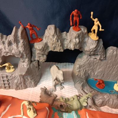 PREHISTORIC PLAYSET BY MARX (NO BOX)