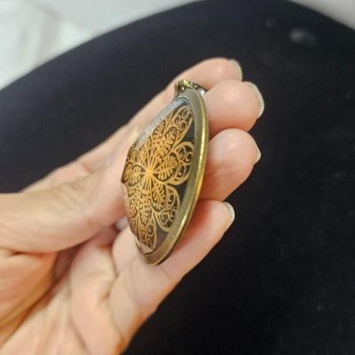 Vintage Gold-Tone Ornate Filigree Medallion Pendant – Round Decorative Statement Charm