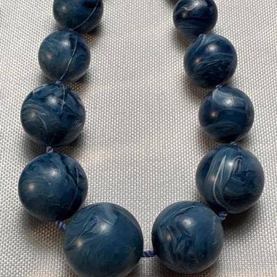 Sale Photo Thumbnail #269: See pics. The two plain necklaces are missing claps