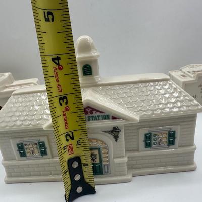 Lenox Holiday Village Buildings – 3 Pieces