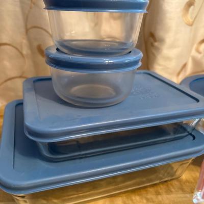 Pyrex Storage & measuring cup