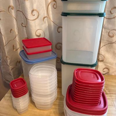 Tupperware & Rubbermaid products