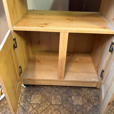 Microwave oven and stand