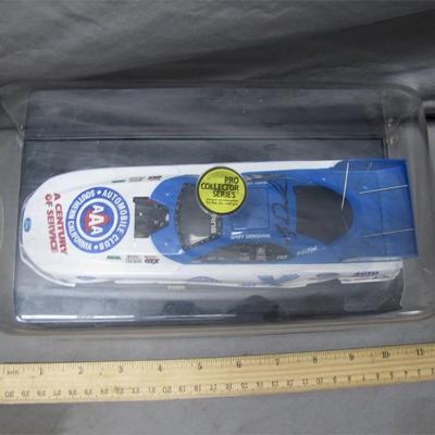 ACTION Gary Densham AAA of So. Cal. 2002 Mustang Funny Car 1:24 MAC TOOLS AUTOGRAHED