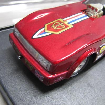 ACTION RACING COLLECTIBLES : Kenny Bernstein 1/24 Scale Chelsea King #404 1979 Plymouth Arrow Funny Car