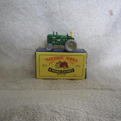 Matchbox Originals No 4 Massey Harris Tractor green