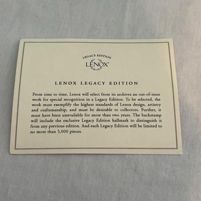 A Gaggle of Lenox Swan Bowl Collectibles (LR-SF)