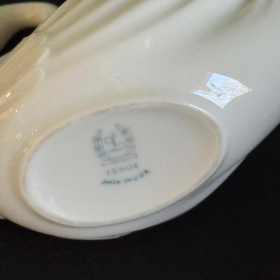 A Gaggle of Lenox Swan Bowl Collectibles (LR-SF)