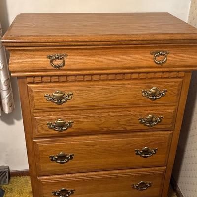 Chest of drawers
