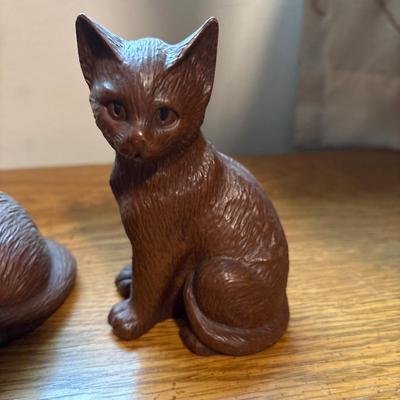 Red Mill Mfg resin cat figurines