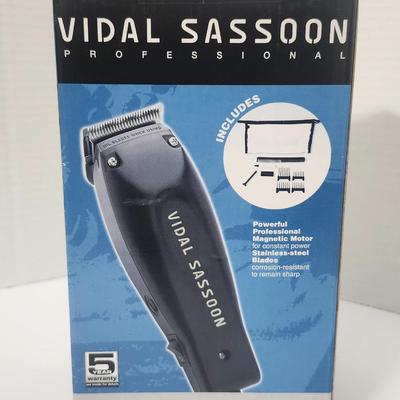 Vidal Sassoon Professional 10 Piece Haircutting Kit 2005 Magnetic Motor Stainless Steel Clippers