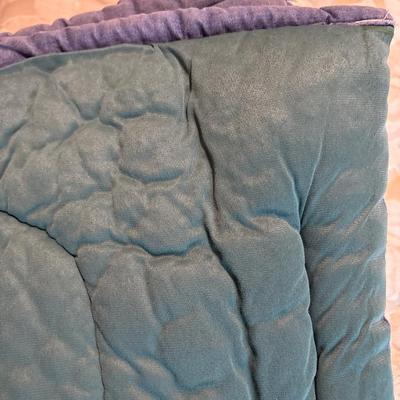 Blankets, afghan & sleeping bag