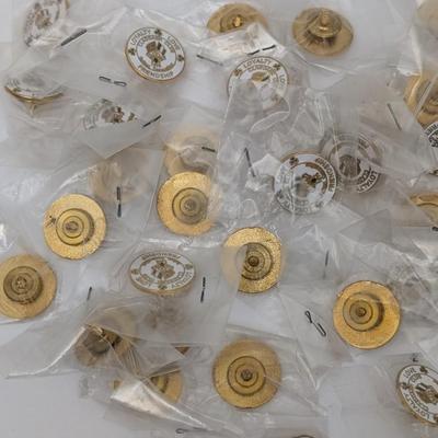 Lot Of Vintage 1978 Claddagh Club Connecticut Enamel Pins Loyalty Love Friendship