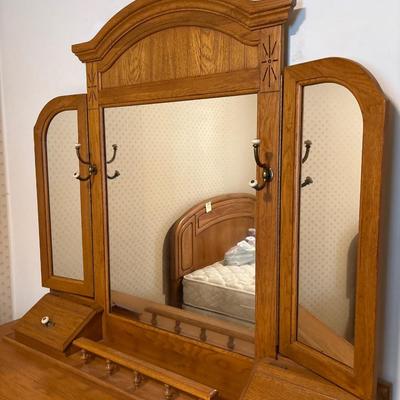 Dresser & mirror