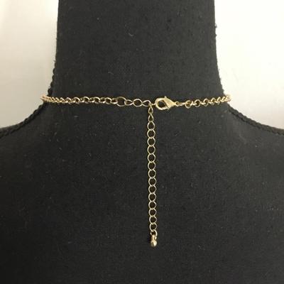 Super cute statement, necklace, gold toned