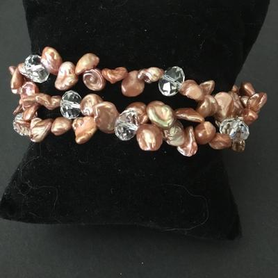 Beautiful shell or mother of pearl crystal beard bracelet