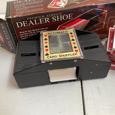 633 Vintage Auto Shuffler with Poker Chips and Holder