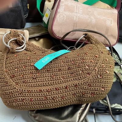 642 Large Lot of Vintage Handbags