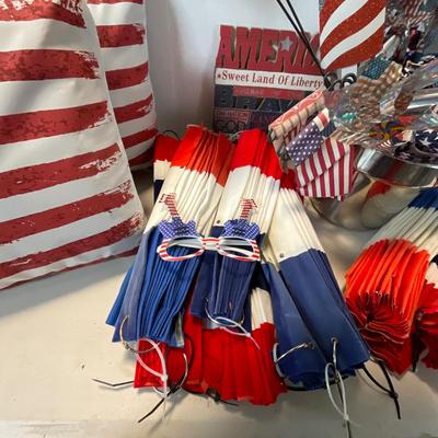 658 Lot of Fourth of July Party Decor /Supplies