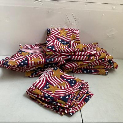 661 Large Lot of Cotton Blend Round Tablecloths and Napkins