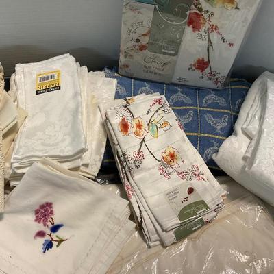 667 Lot of Ivory and White Jacquard Linens