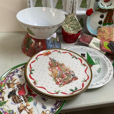 668 Lot of Holiday Melamine Serving Trays and Tins