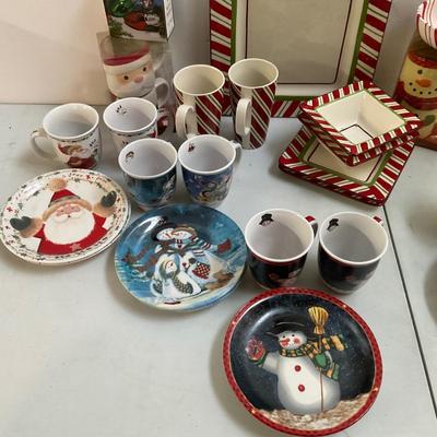 701 Large Christmas Mug and Plate Lot