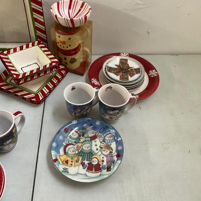 701 Large Christmas Mug and Plate Lot