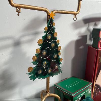 704 Vintage Christmas Home Decor Lot